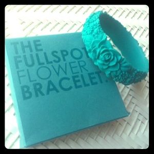 🌺Blue Silicone Flower Bracelet🌺