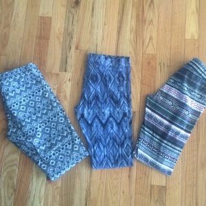 Lot of 3 American eagle leggings
