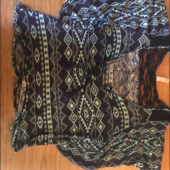 Flowey tribal print shirt - Picture 1 of 3