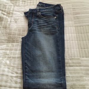 🌴American Eagle Skinny Jeans NWOT🌴