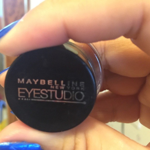 Eyeliner - Picture 1 of 2