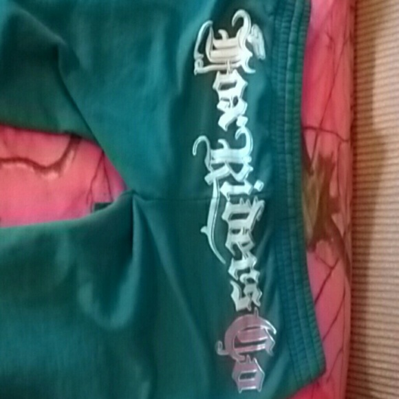 **traded**Fox sweat Capri's - Picture 3 of 4