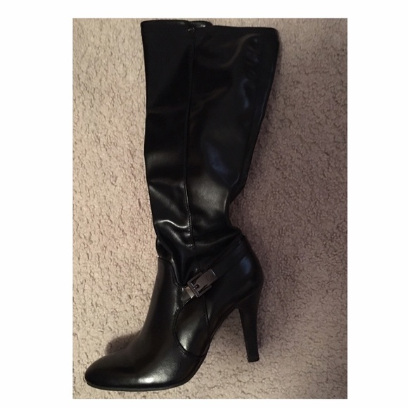 Dana Buchman Shoes - Dana Buchman black boots. Very gently worn!