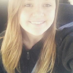 Meet your Posher, Rayna