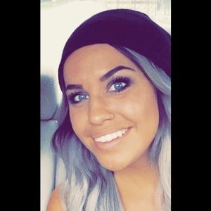 Meet your Posher, Whitney