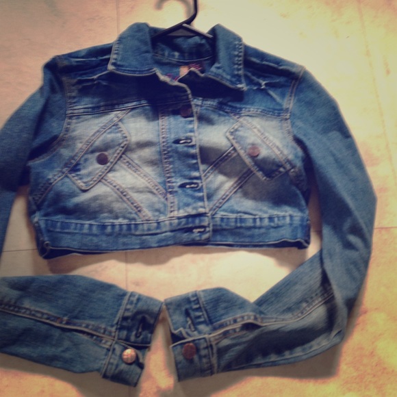 Short Jean jacket excellent condition sz med