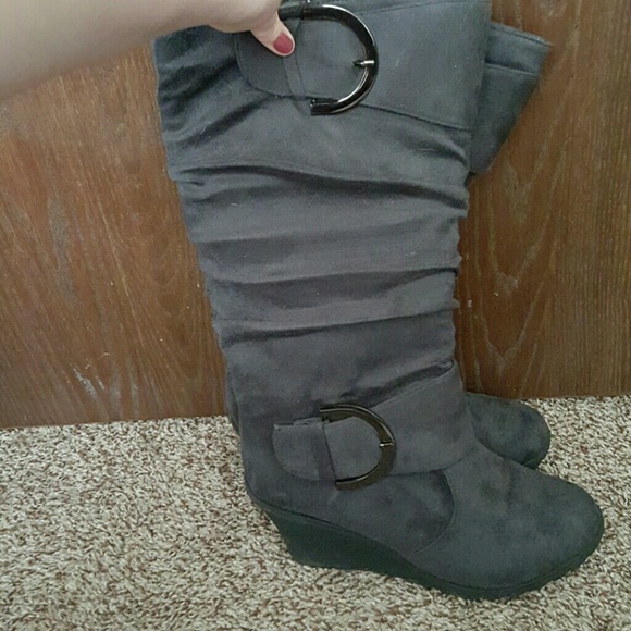 Mid calf heeled boots