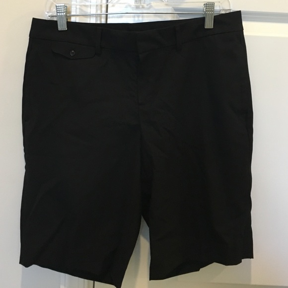 Gap dressy, black walking shorts