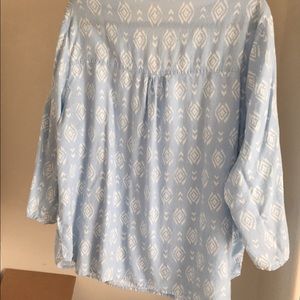 Three quarter sleeve top