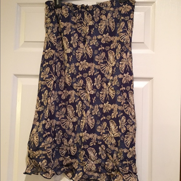 NWT H & M midi skirt w:elastic waist and Ruffles