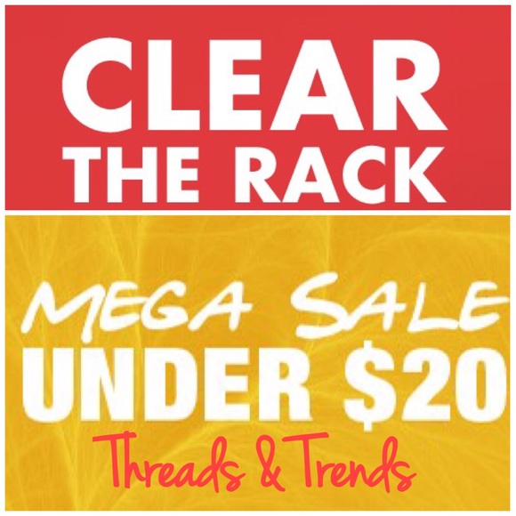 "Fashion Never Sleeps" T-Shirt - Picture 4 of 4