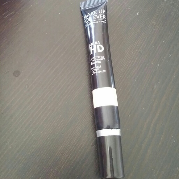 Makeup Forever HD Concealer Y21