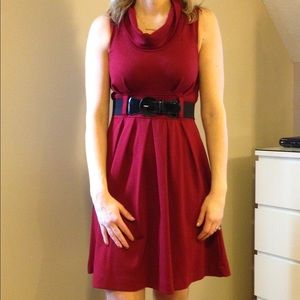 Maroon sleeveless dress with black belt