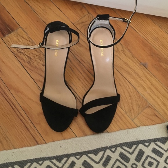 Black scrappy sandal heels
