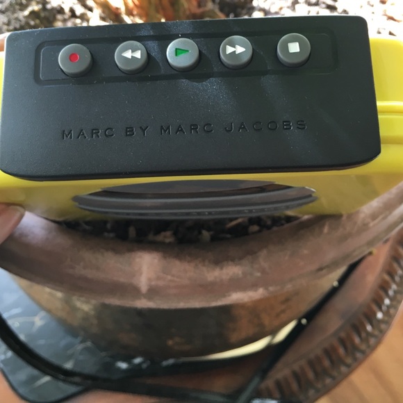 NWT Marc Jacobs outloud cassette purse - Picture 3 of 4