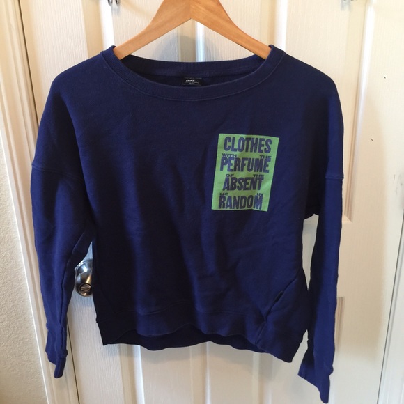 Uniqlo sweat shirt