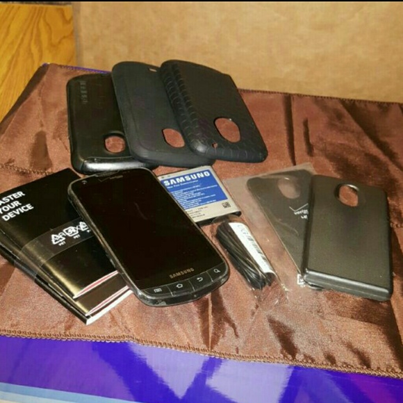 Verizon Samsung Bundle of 3 Phones - Picture 2 of 4