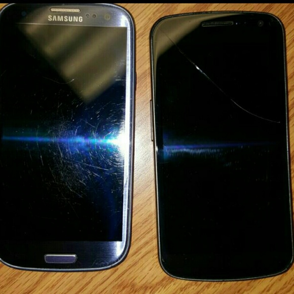 Verizon Samsung Bundle of 3 Phones - Picture 4 of 4