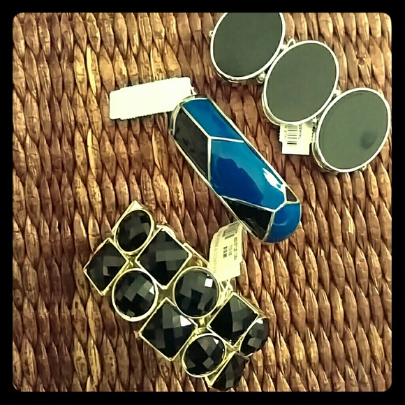 Bracelets - Picture 1 of 4