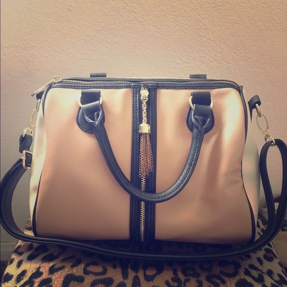 Steve Madden Black and Tan Tote