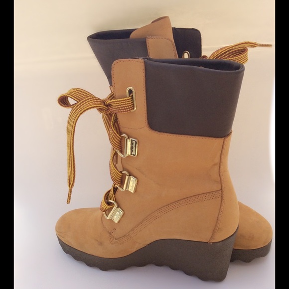 Timberland Wedge Boots 7.5 - Picture 2 of 3