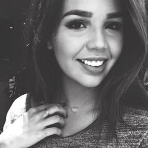 Meet your Posher, Elise