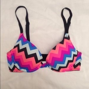 32A Victoria Secret Wear Everywhere Push-Up Bra