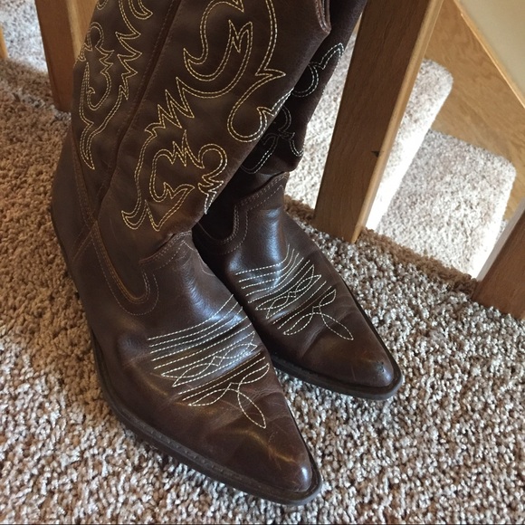 Dark Brown L.E.I Cowgirl Boots--Size 8.5
