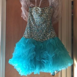 SHERRI HILL PROM DRESS