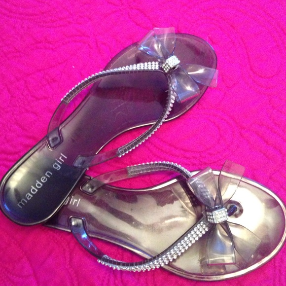 Steve Madden flip flops