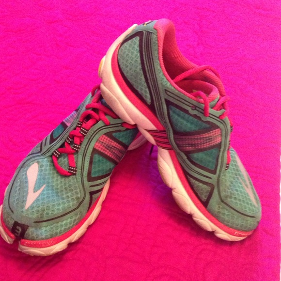 Brooks Tennis Shoe - Pure Flow