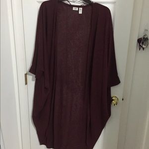 Burgundy lightweight cocoon cardigan.