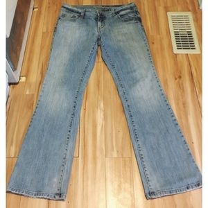 American Eagle Artist Jean