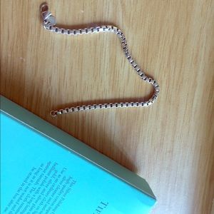 Tiffany & co vintage box chain bracelet 9inches