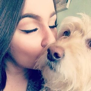 Meet your Posher, Catie
