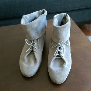 High-top suede shoes!