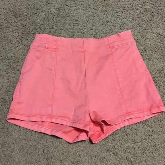 High wasted Coral shorts