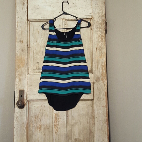 Maurices formal tank - Picture 1 of 2