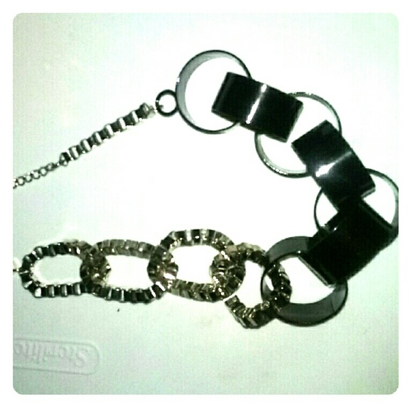 Chain necklace  (macy)