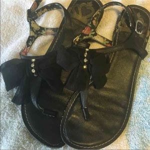Fergie bows sandals