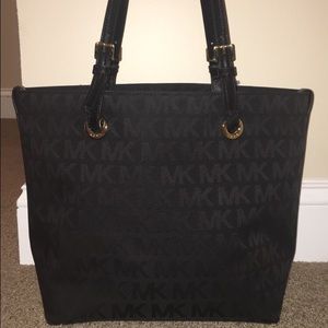 Black Michael Kors purse