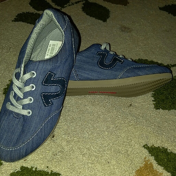 Fairly new true religion shoes - Picture 2 of 3