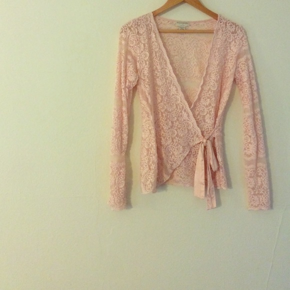 nwot pale pink lace.