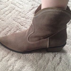 Taupe boho heeled booties