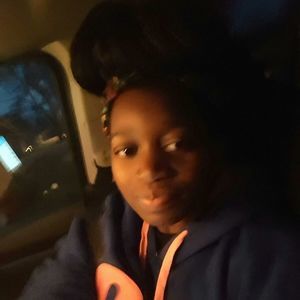 Meet your Posher, Lagina