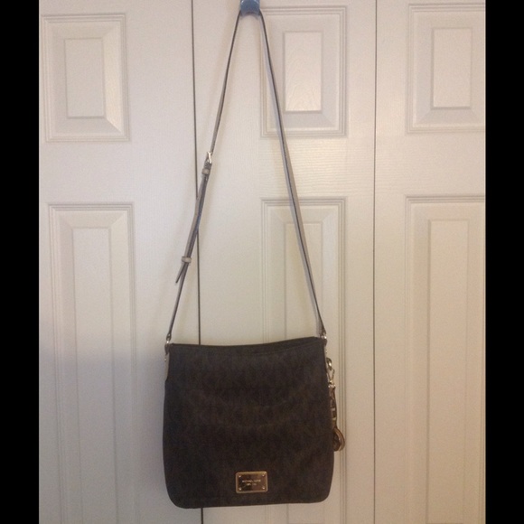 Michael Kors Lrg Jet Set Messenger Crossbody Bag
