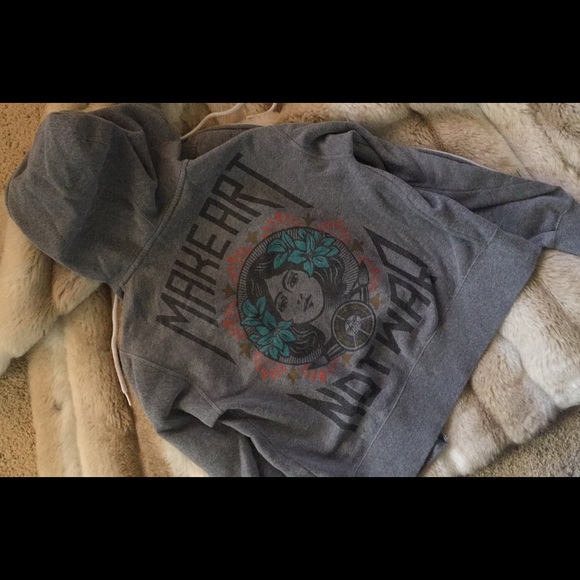 OBEY sweater