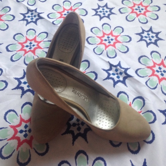 Kenneth Cole Reaction heels