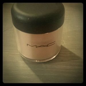 MAC pigment