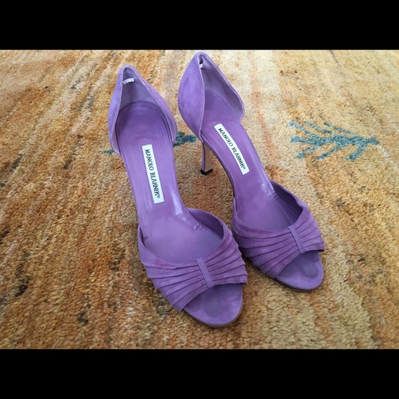 Manolo Blahnik Suede Peep-Toe Heels Sz 9 Lavender